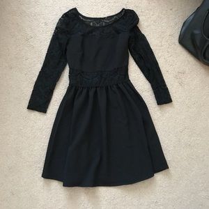 ⭐️10 for $15⭐️H&M black lace dress